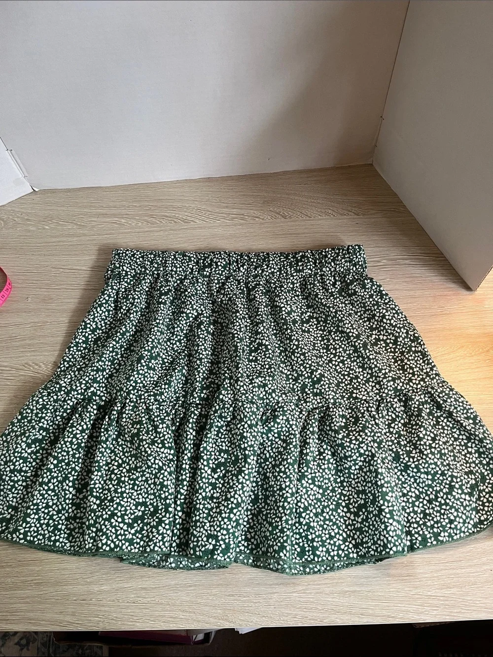 SHEIN Dark Green Tiered Mini Skirt with White Floral Dot Print